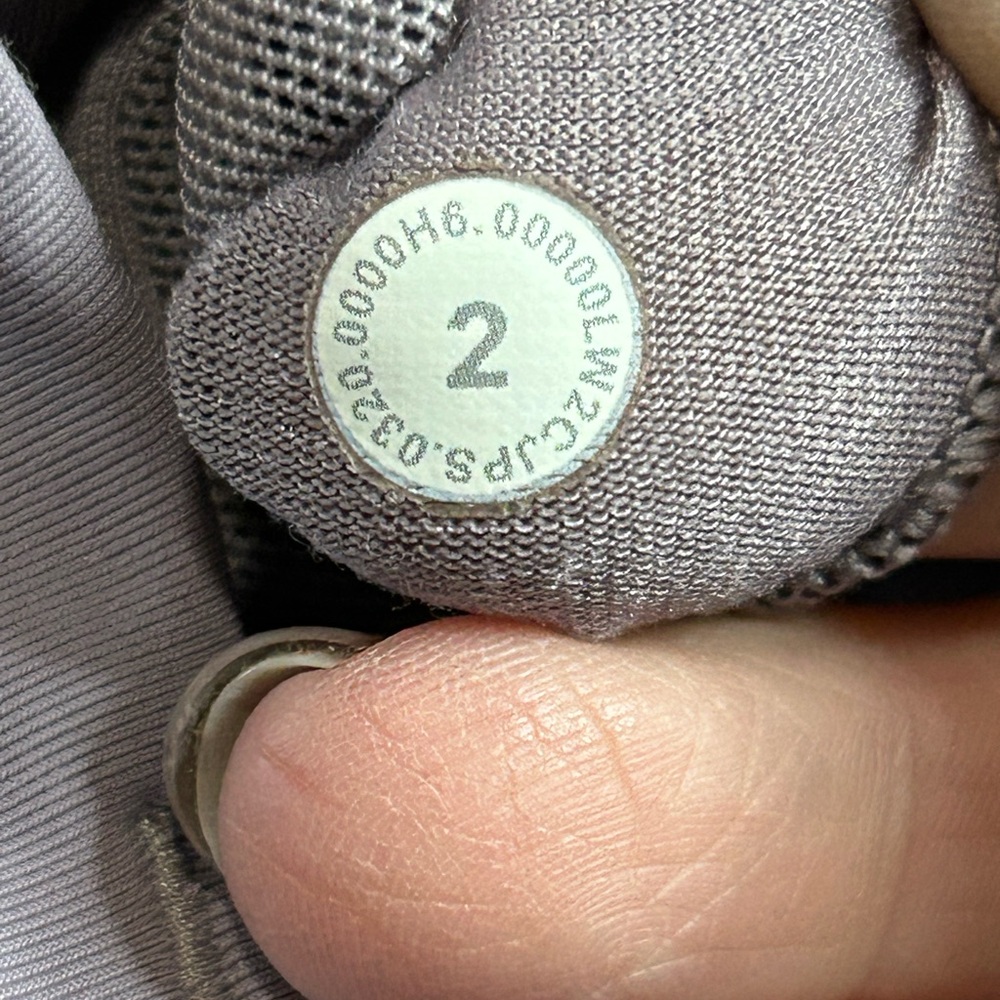 EUC Lululemon Energy Bra High Neck Long Line Tough *Medium Support, B–D Cup 2 - Picture 8 of 8